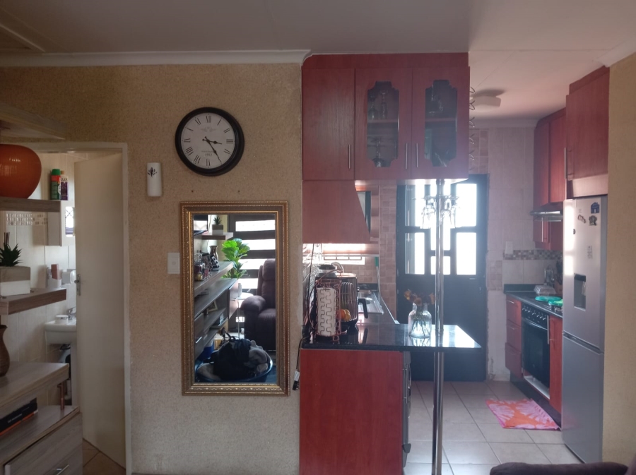 2 Bedroom Property for Sale in Bram Fischerville Gauteng