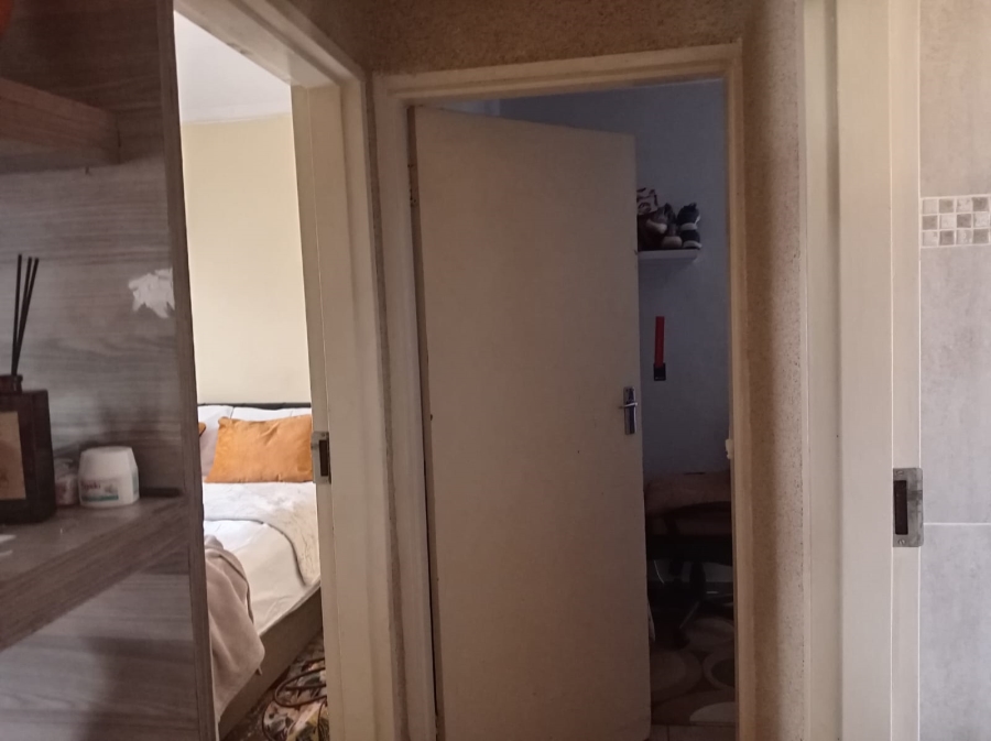 2 Bedroom Property for Sale in Bram Fischerville Gauteng