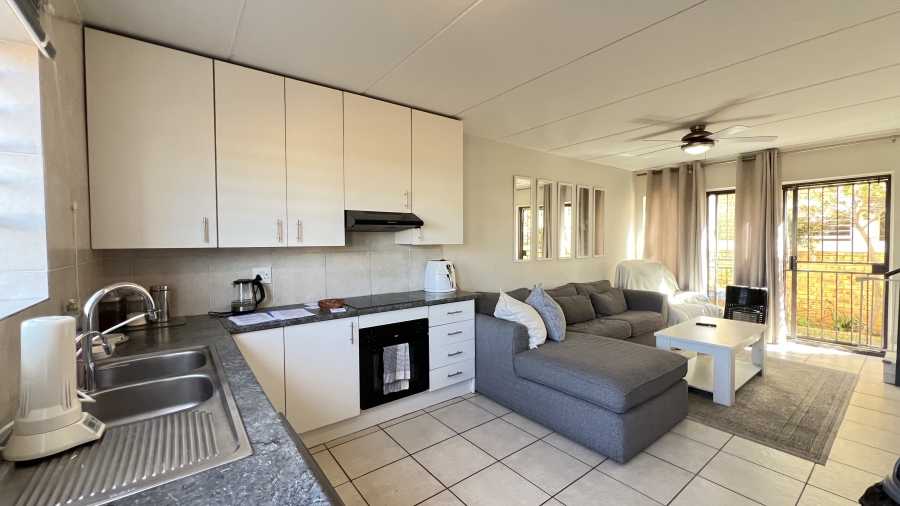 3 Bedroom Property for Sale in Wilgeheuwel Gauteng