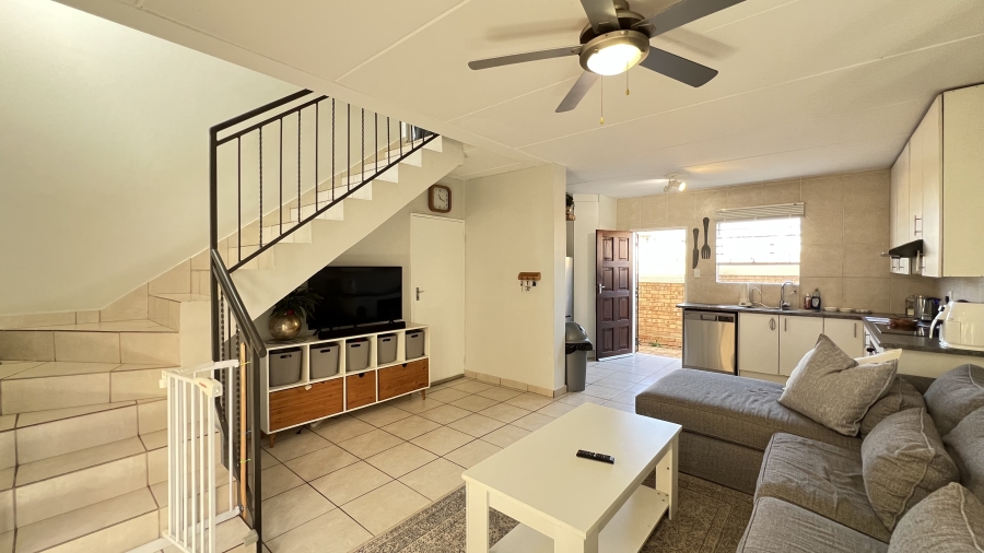 3 Bedroom Property for Sale in Wilgeheuwel Gauteng