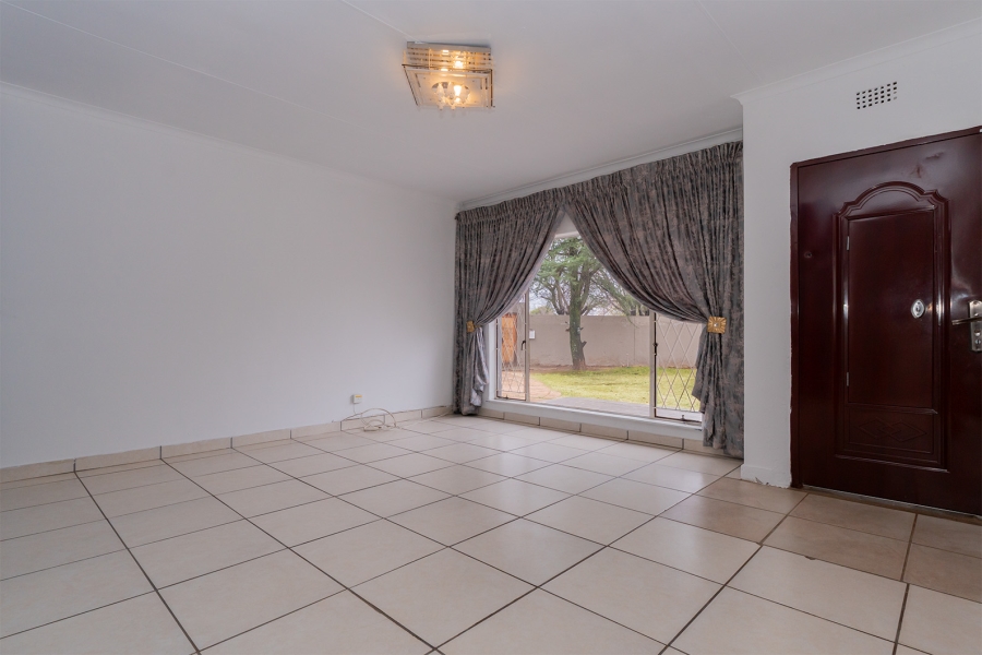 3 Bedroom Property for Sale in Groeneweide Gauteng