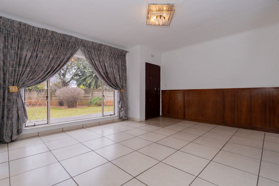 3 Bedroom Property for Sale in Groeneweide Gauteng