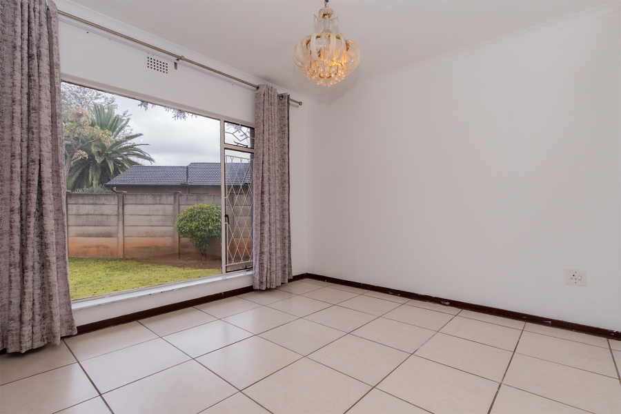 3 Bedroom Property for Sale in Groeneweide Gauteng