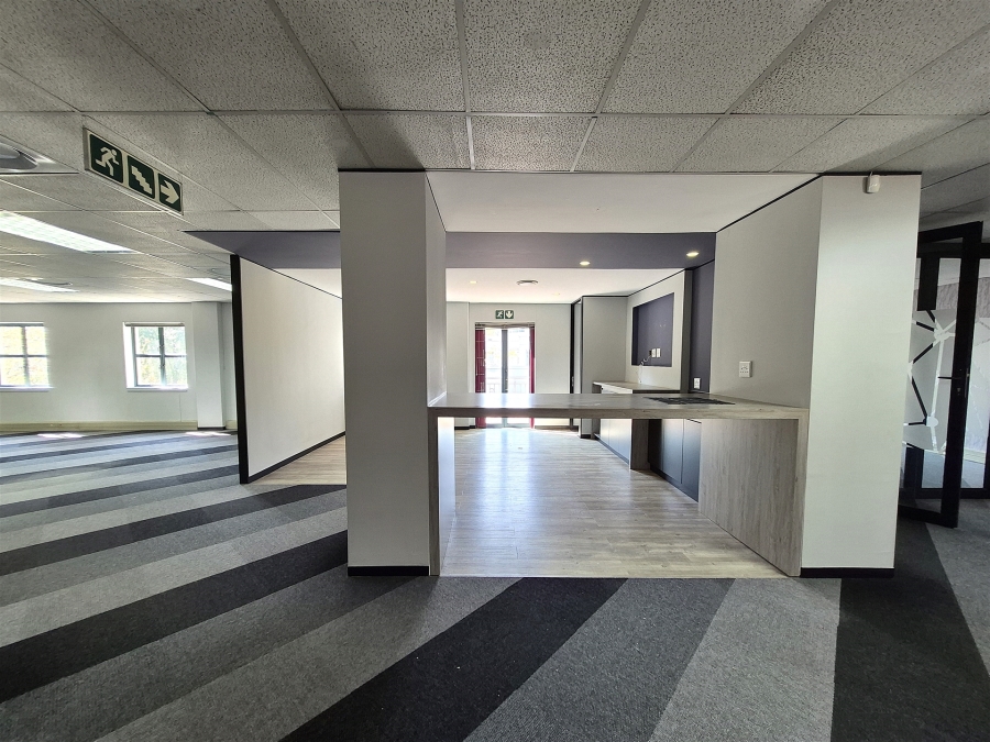 To Let Commercial Property for Rent in Hyde Park Gauteng