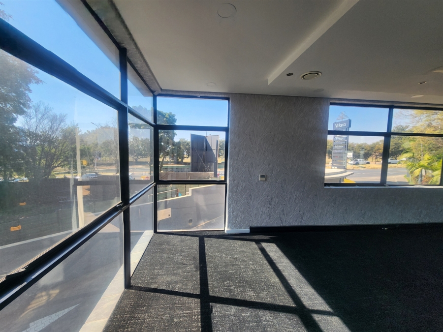 To Let Commercial Property for Rent in Sandhurst Gauteng