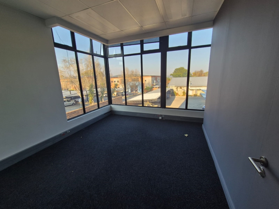 Commercial Property for Sale in Die Hoewes Gauteng