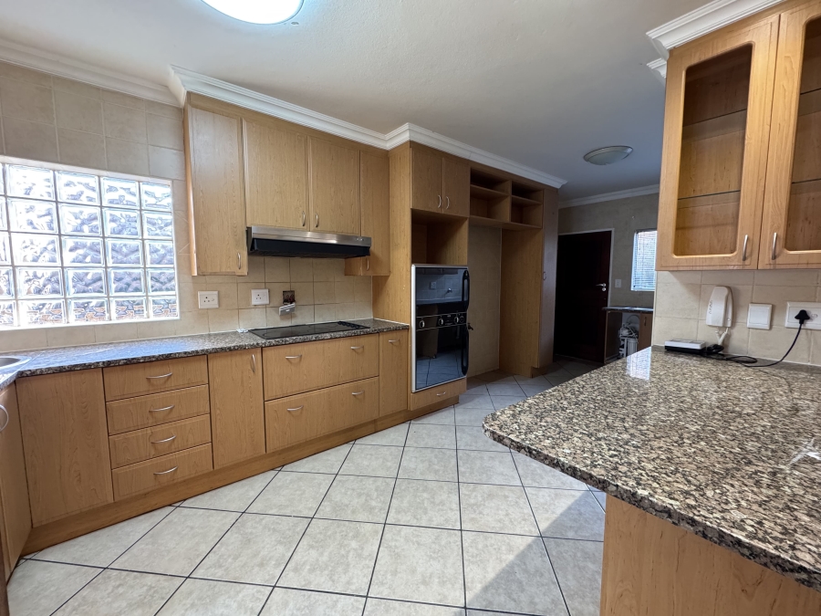 4 Bedroom Property for Sale in The Wilds Gauteng