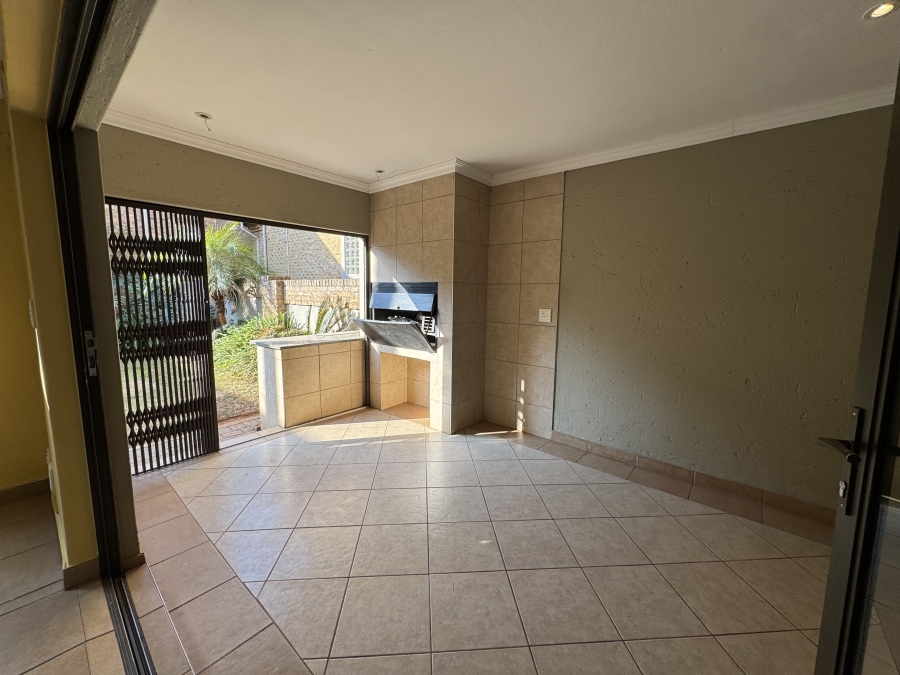 4 Bedroom Property for Sale in The Wilds Gauteng