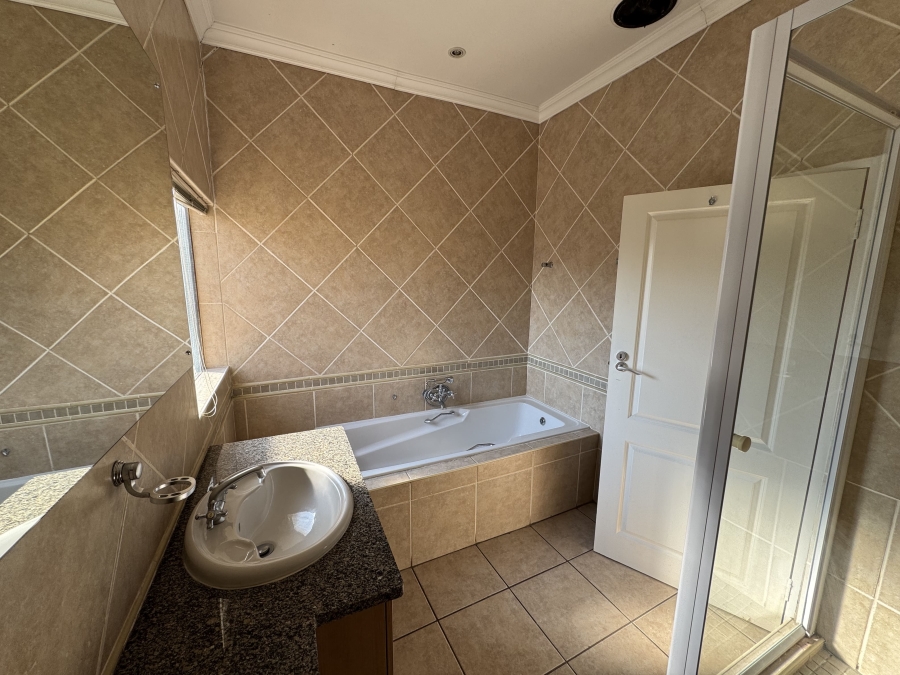 4 Bedroom Property for Sale in The Wilds Gauteng