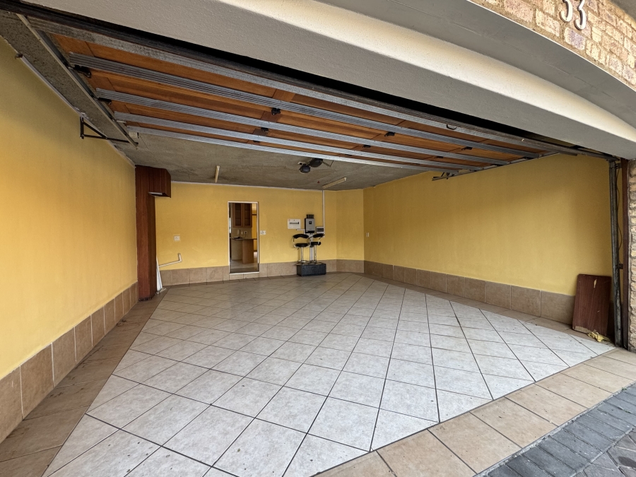 4 Bedroom Property for Sale in The Wilds Gauteng