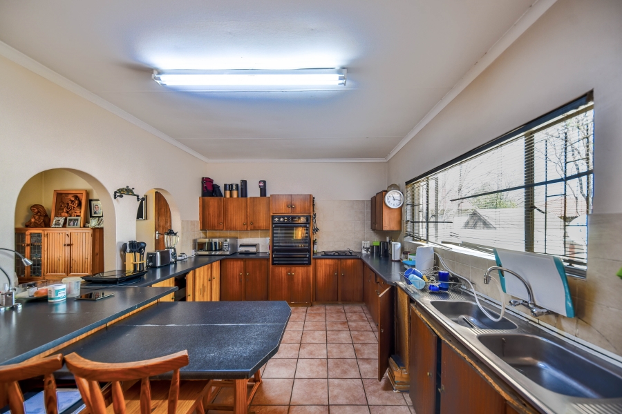 3 Bedroom Property for Sale in Garsfontein Gauteng