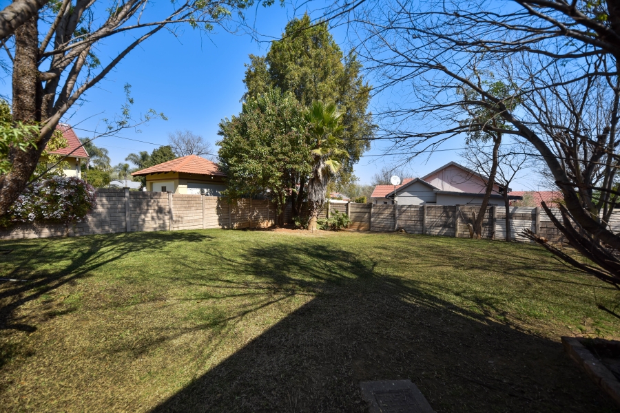 3 Bedroom Property for Sale in Garsfontein Gauteng