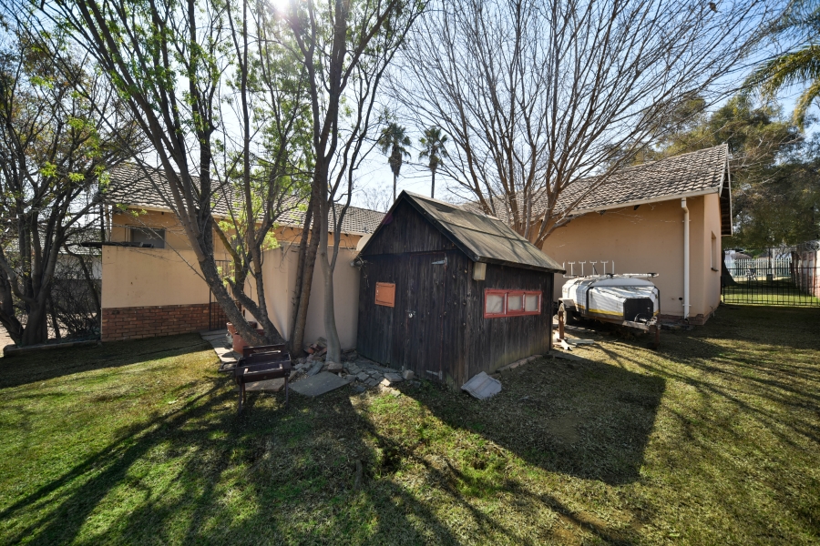 3 Bedroom Property for Sale in Garsfontein Gauteng