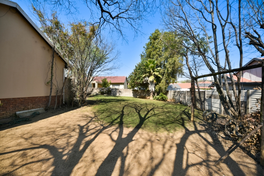 3 Bedroom Property for Sale in Garsfontein Gauteng