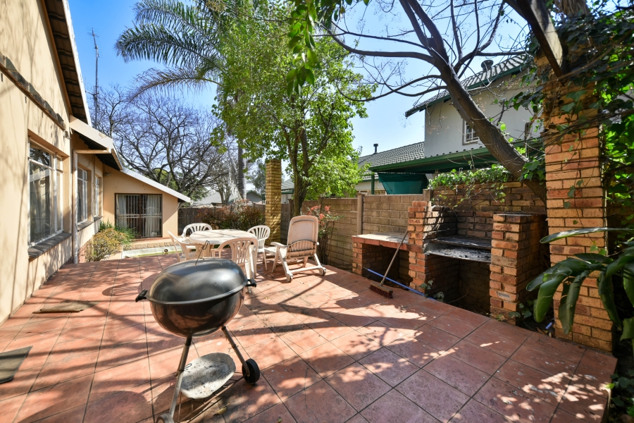 3 Bedroom Property for Sale in Garsfontein Gauteng