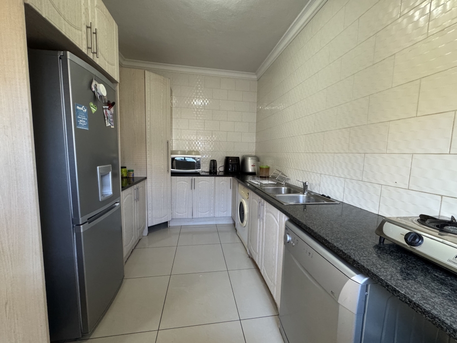 5 Bedroom Property for Sale in The Wilds Gauteng