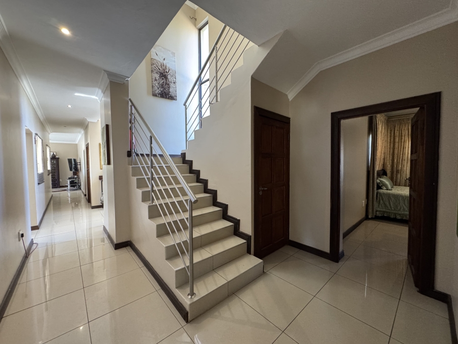 5 Bedroom Property for Sale in The Wilds Gauteng