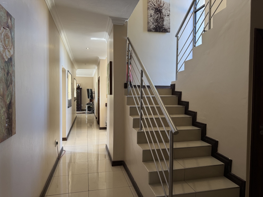 5 Bedroom Property for Sale in The Wilds Gauteng