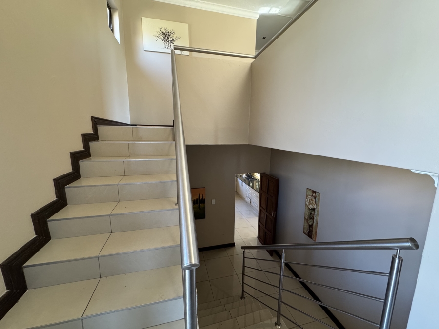 5 Bedroom Property for Sale in The Wilds Gauteng