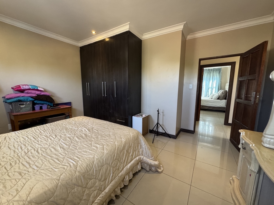 5 Bedroom Property for Sale in The Wilds Gauteng