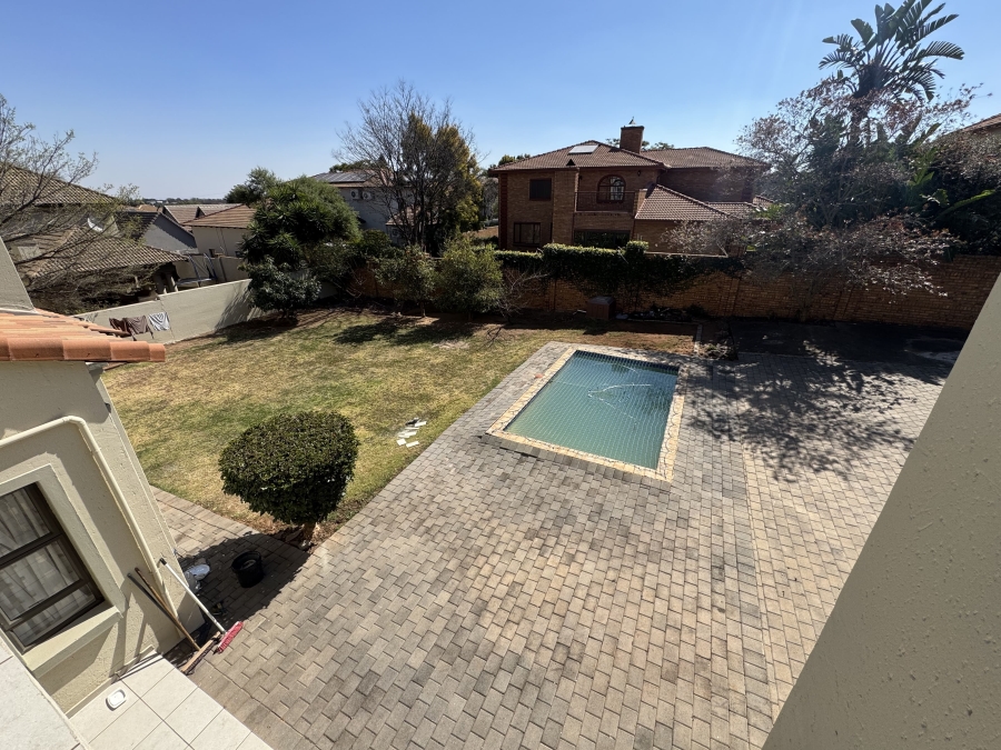 5 Bedroom Property for Sale in The Wilds Gauteng