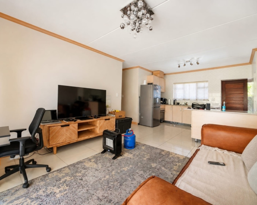 1 Bedroom Property for Sale in Noordwyk Gauteng