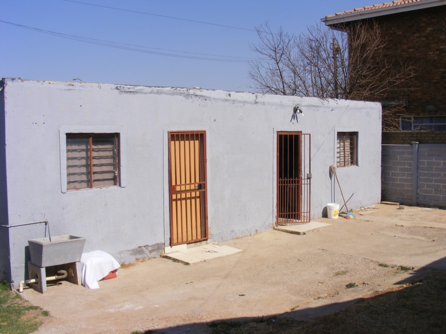 3 Bedroom Property for Sale in Lenasia South Gauteng