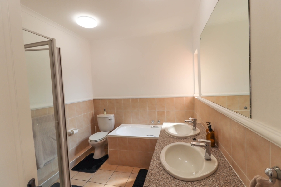 To Let 2 Bedroom Property for Rent in Bryanston Gauteng