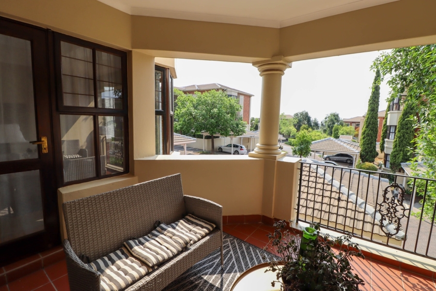 To Let 2 Bedroom Property for Rent in Bryanston Gauteng