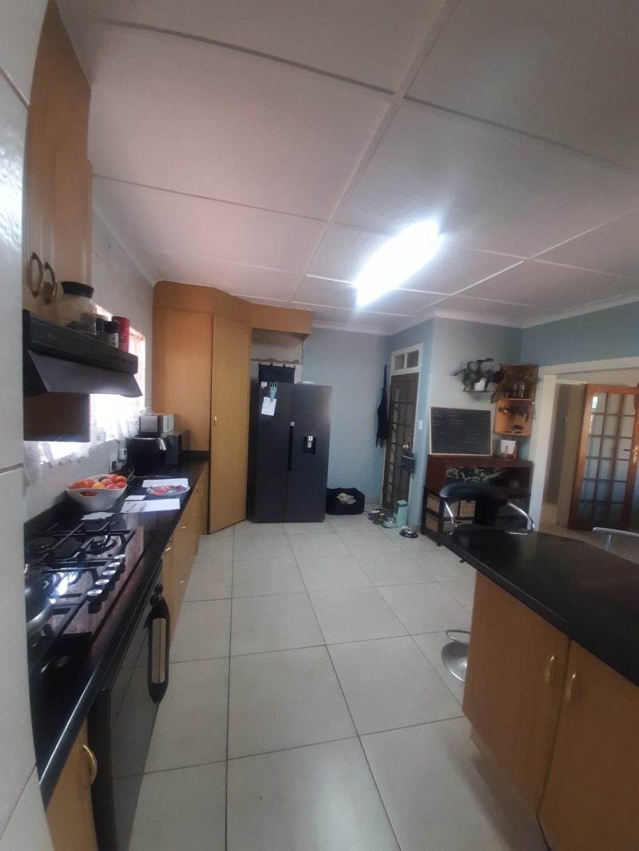 3 Bedroom Property for Sale in Linmeyer Gauteng
