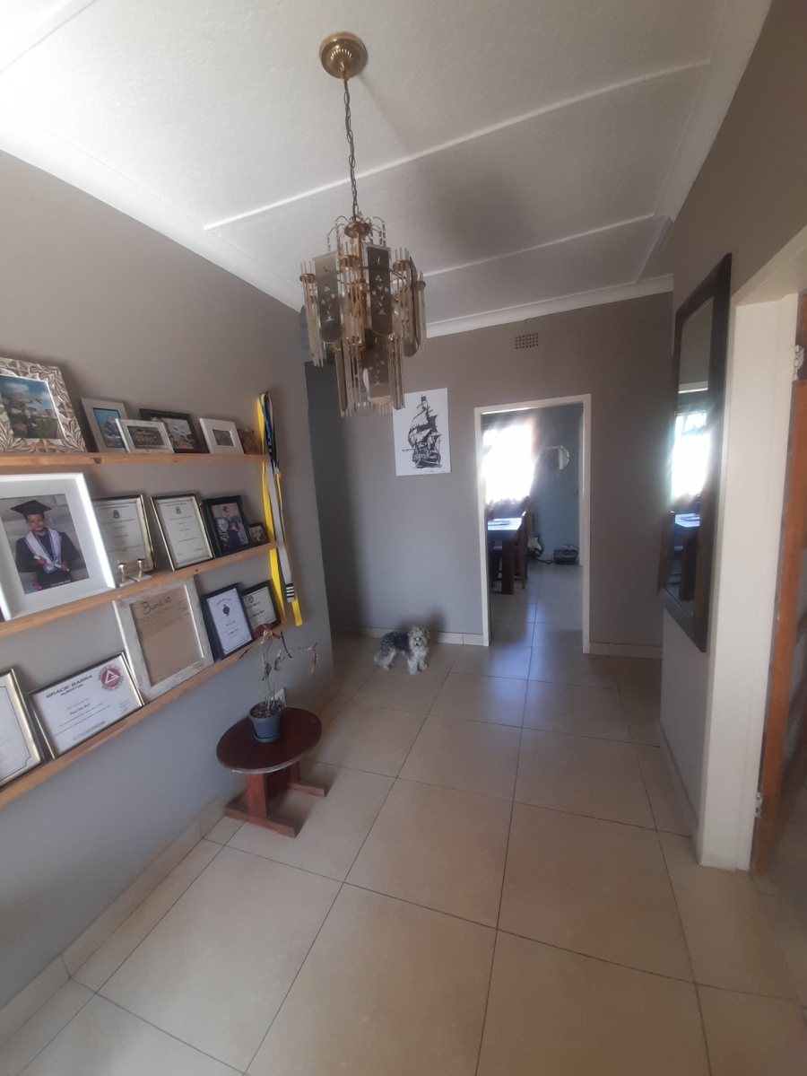 3 Bedroom Property for Sale in Linmeyer Gauteng