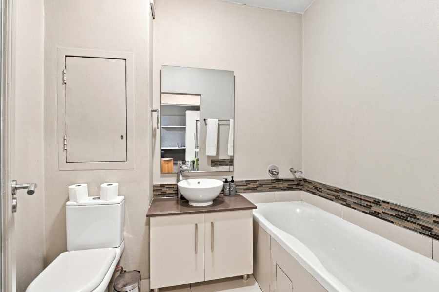 2 Bedroom Property for Sale in Bryanston Gauteng