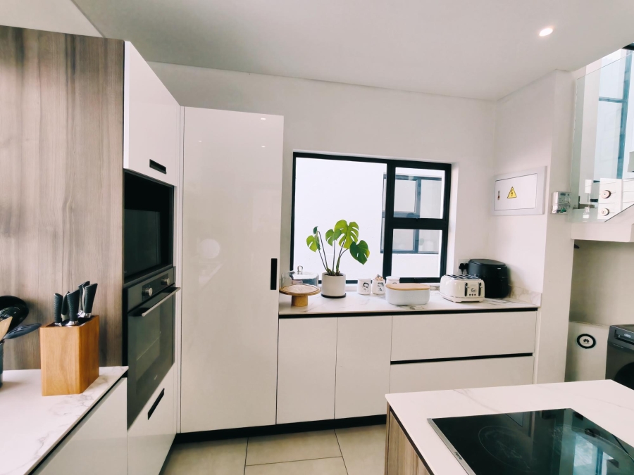 To Let 3 Bedroom Property for Rent in Morningside Gauteng