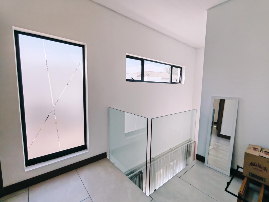 To Let 3 Bedroom Property for Rent in Morningside Gauteng