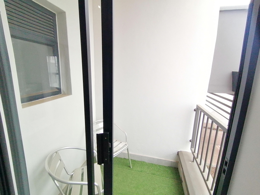 To Let 1 Bedroom Property for Rent in Waterfall Gauteng