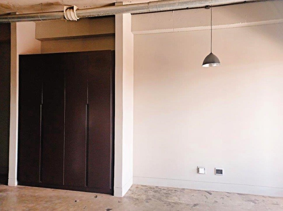 1 Bedroom Property for Sale in Doornfontein Gauteng