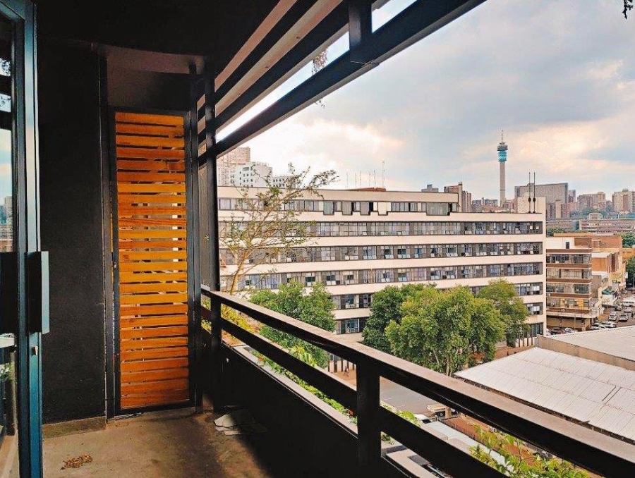 1 Bedroom Property for Sale in Doornfontein Gauteng