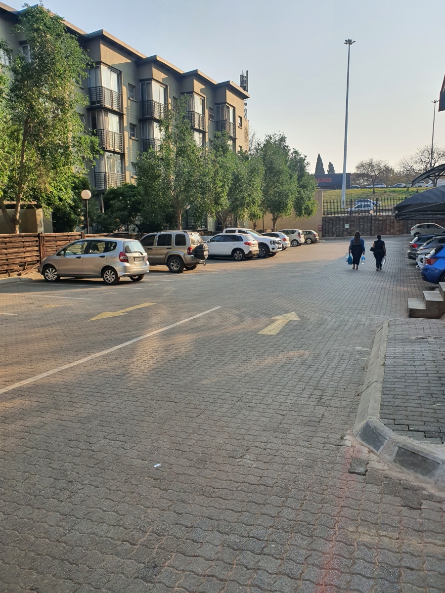 1 Bedroom Property for Sale in Braamfontein Gauteng