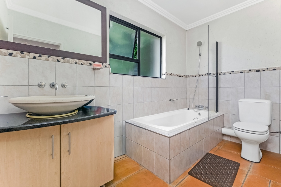 To Let 3 Bedroom Property for Rent in Fourways Gauteng