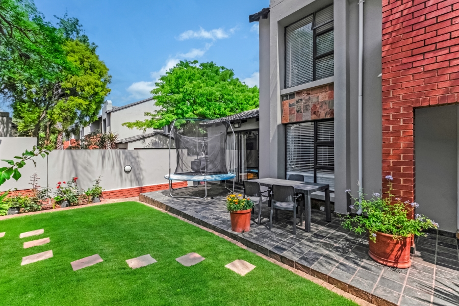 To Let 3 Bedroom Property for Rent in Fourways Gauteng