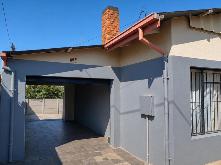 3 Bedroom Property for Sale in Roodepoort Central Gauteng