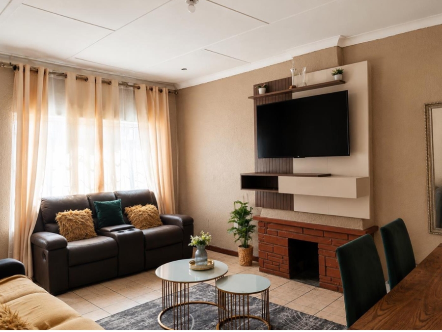 3 Bedroom Property for Sale in Roodepoort Central Gauteng