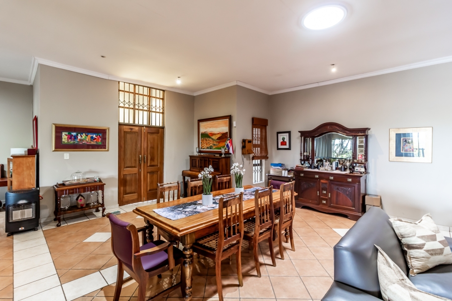 To Let 4 Bedroom Property for Rent in Waverley Gauteng