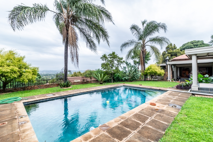 To Let 4 Bedroom Property for Rent in Waverley Gauteng