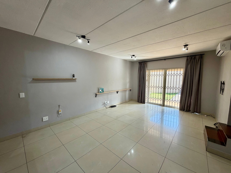 2 Bedroom Property for Sale in Bergtuin Gauteng