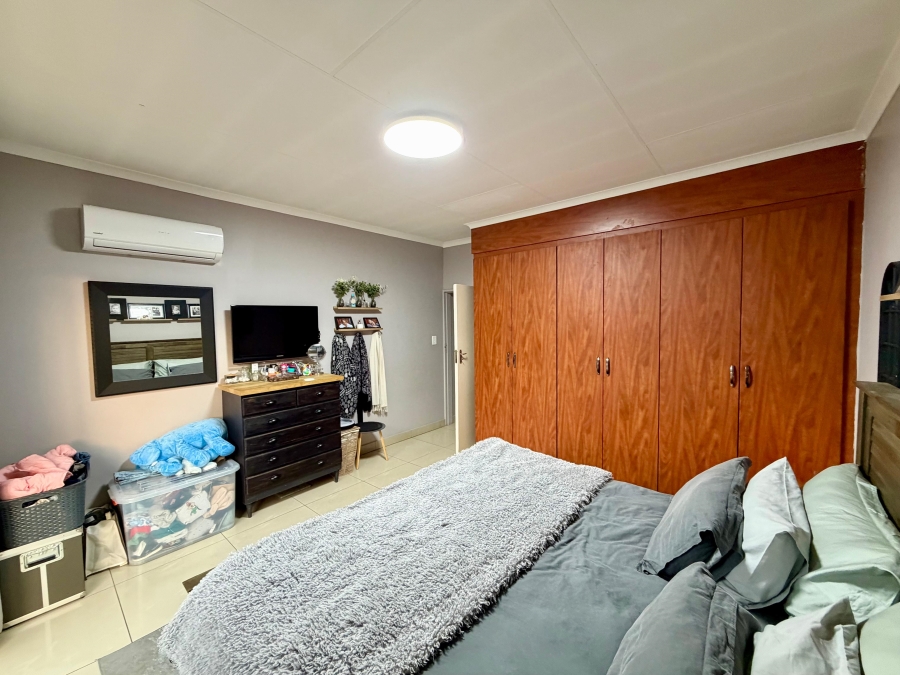 2 Bedroom Property for Sale in Bergtuin Gauteng