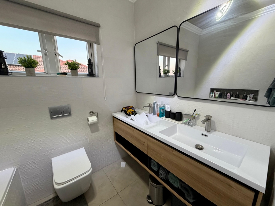 2 Bedroom Property for Sale in Bergtuin Gauteng
