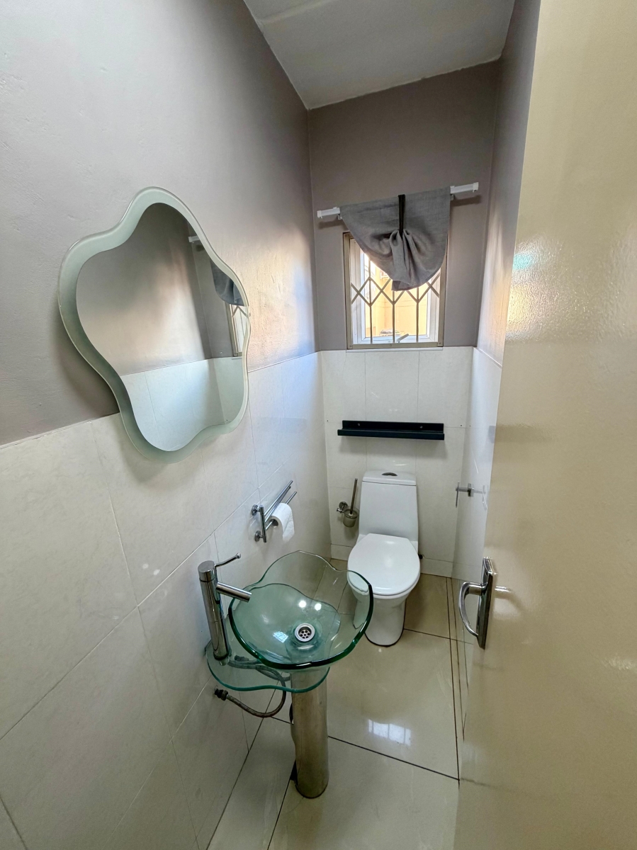 2 Bedroom Property for Sale in Bergtuin Gauteng