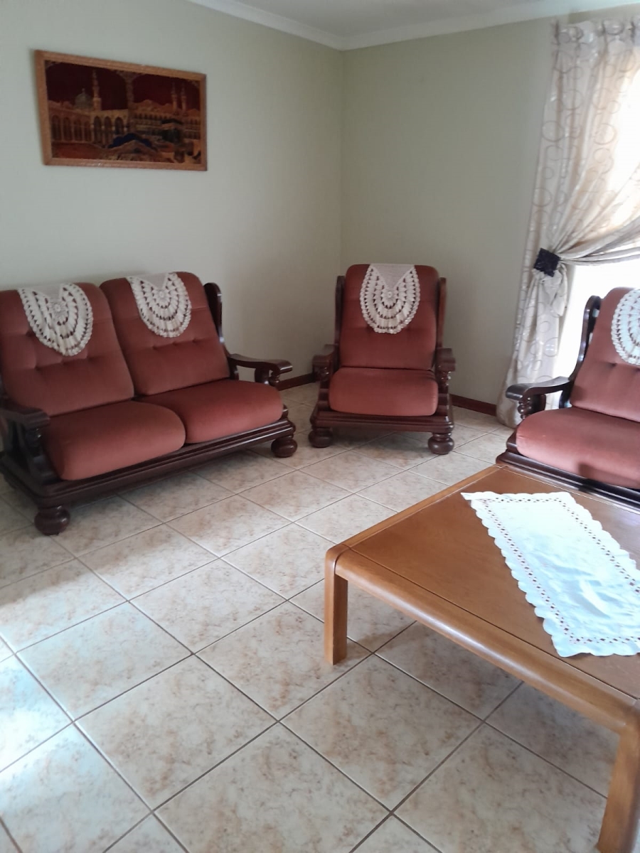 4 Bedroom Property for Sale in Laudium Gauteng