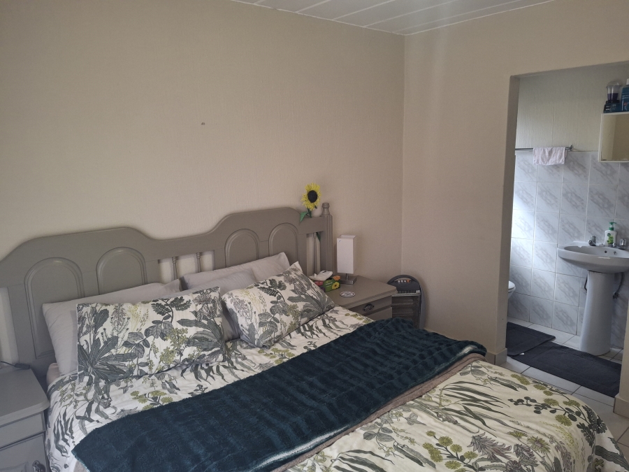2 Bedroom Property for Sale in Garsfontein Gauteng